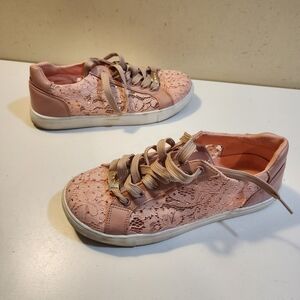 Bebe Pink Lace Sneakers Size 9